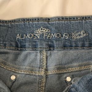Almost Famous size 11 3 Button Cutoff Shorts
